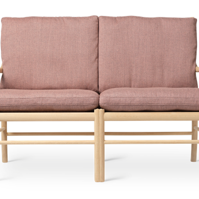 images-OW149-2 Colonial Sofa-colonialsofa-eg-saebe-rewool648.png